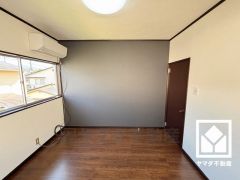 フローリングのお部屋でお掃除もラクラクです。