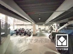 「西宮浜義務教育学校（小中学校）」まで徒歩6分。低学年のお子様も安心して通学していただけます。