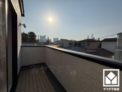 西向きワイドバルコニーで風通し良好。