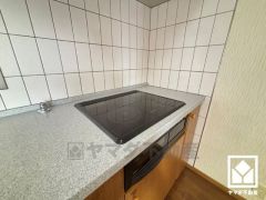 安全性と使いやすさを兼ね備えたIHクッキングヒーターで快適なキッチンライフ。