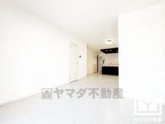 心地よい空間が広がるリビングで、家族みんなが快適に過ごせる時間を提供。