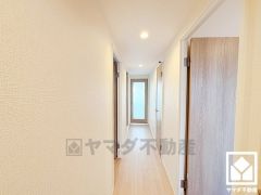 玄関から洗面室が近く、帰宅後すぐに手を洗えて衛生的です。