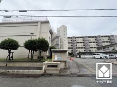 洗練されたデザインと堅牢な造り。美しさと安心を兼ね備えた、心地よい住まい。