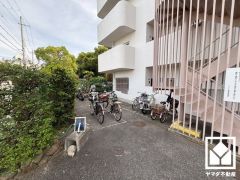 清潔なゴミ出し場で気持ち良くお使い頂けます。