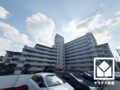 家族のごはん作りがはかどる。同時調理ができる3口コンロ付き。