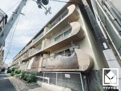 落ち着いた色合いと品のあるデザイン。帰るたびに安心感を感じられる佇まい。