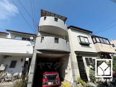 南西向きバルコニーで陽当たり、風通し良好。たっぷりの洗濯物も気持ちよく乾きます。バルコニーは2・3階にございます。