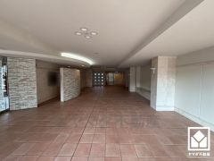 心地よい空間が広がる、清潔で美しいロビー。帰宅時や来客時にも気持ちの良い空間です。