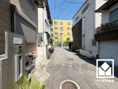 市民プールなどが整備された「北雁替公園」や、バラ園などが整備された「大井戸公園」など、大きな公園が徒歩圏内に複数あり、子育て世帯の方にもお勧めです。