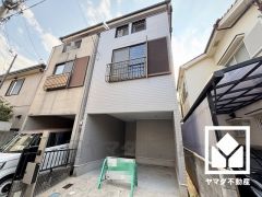 インナーガレージを1台分完備。重い荷物や雨の日の移動もスムーズで、快適なカーライフを実現。