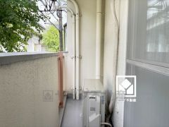 「甲東小学校」まで徒歩8分。低学年のお子様も安心して通学していただけます。