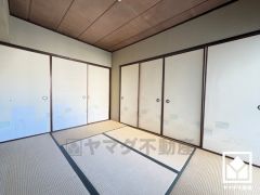 子どもの遊び場、お昼寝スペース、時には書斎にも。和室があると、暮らしの幅がぐんと広がる。