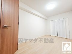 全居室に窓がございます。明るい陽光がたっぷり差し込む心地よい生活空間です。