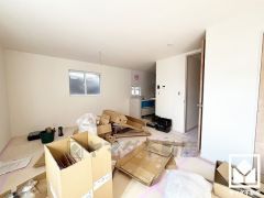 広々16.125帖のLDKが魅力。家族全員がリラックスできる、ゆったりとした快適リビングで温かい団らんの時間を。