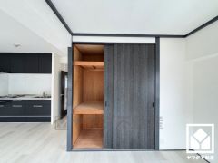 リビングにも収納があり、住空間を広々お使いいただけます。