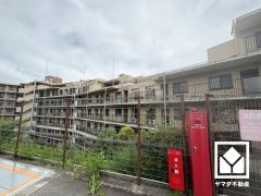 緑に囲まれた閑静な住宅地なので、穏やかな環境で四季折々の自然を感じながらお過ごしいただけます。