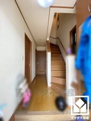 玄関にはシューズボックスを完備。家族の靴もしっかり収納できるので、玄関がいつも片付き、気持ちよくお客様を迎えられます。