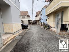 お引渡しから2年間の契約不適合責任がございますので、安心してお住まいいただけます。（宅内への雨漏り、シロアリ被害、主要な構造部位の腐食、給排水管の故障、土地の埋設物）