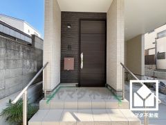 3段階中最も高いレベルの耐震等級3を取得。災害復興拠点に求められる水準の耐震性を備えた住宅です。着工から完成まで第三者機関による計4回の検査を通過した物件のみ引渡しを行います。