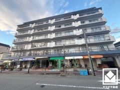 南西向きバルコニーで陽当たり、風通し良好。広々としているため、お洗濯物をたっぷりと干す事ができます。